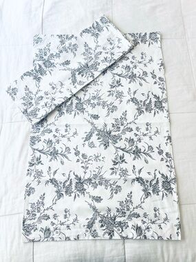 Vintage IKEA Alvine Kvist Pillowcases Cotton White & Gray Toile Standard Sz